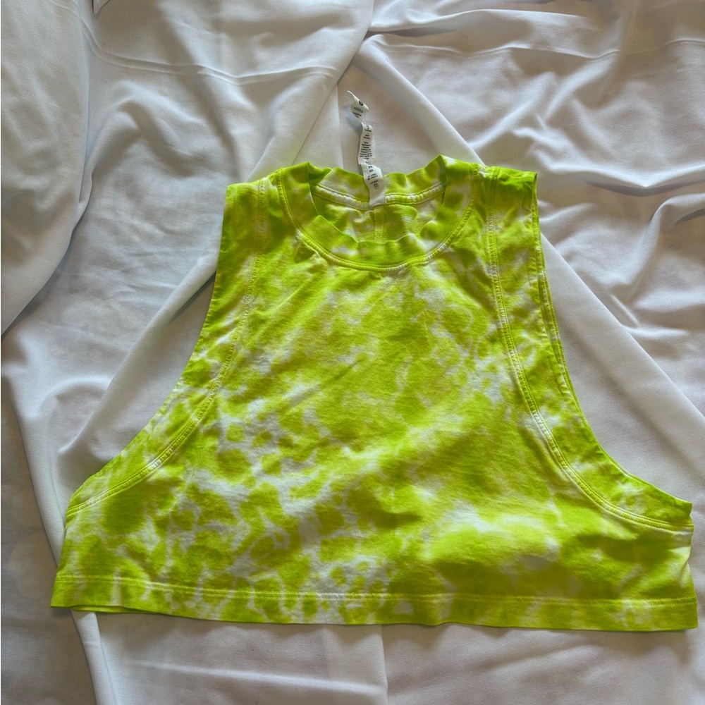 Lululemon crop. Size 4. Oversized.
